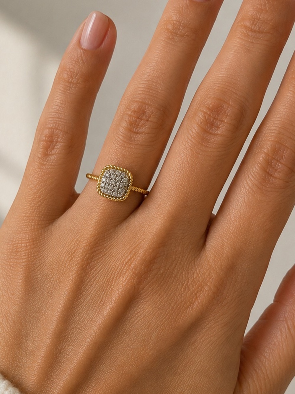 18k Pave Ring - Picture 3 of 11